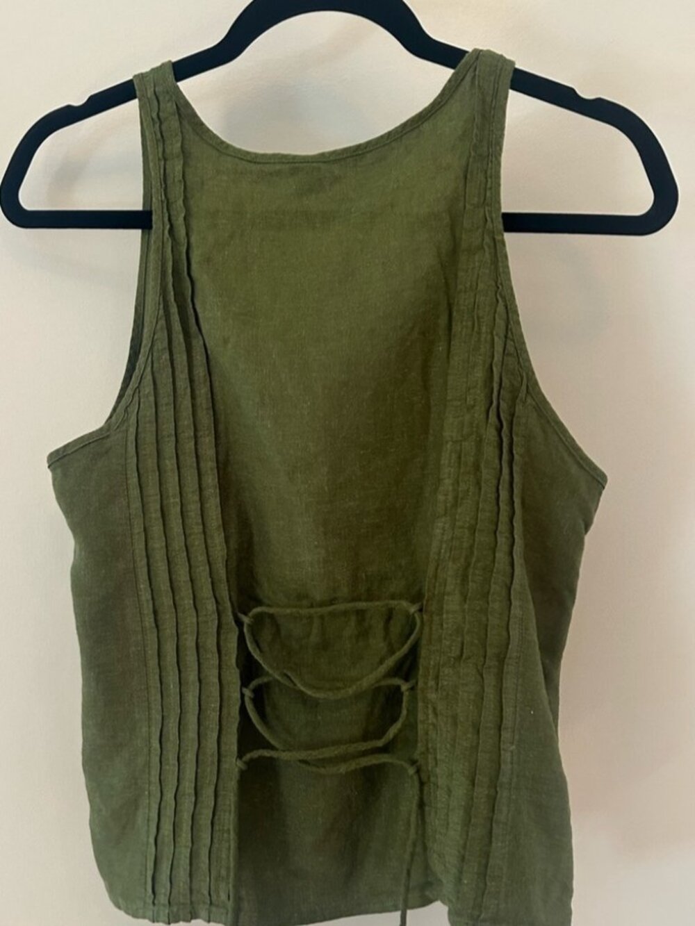 Green tank top - Picture 2 of 2